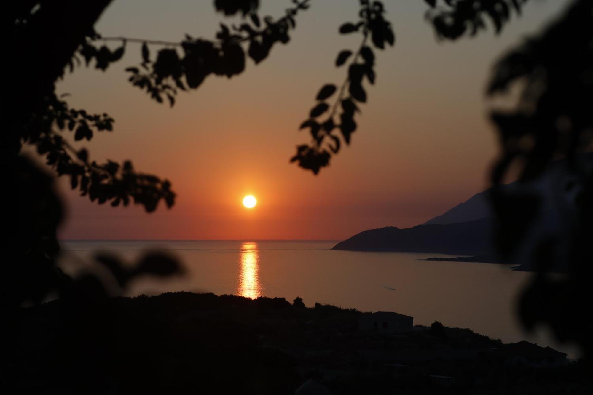 Sunset Serenity Himarë Dış mekan fotoğraf